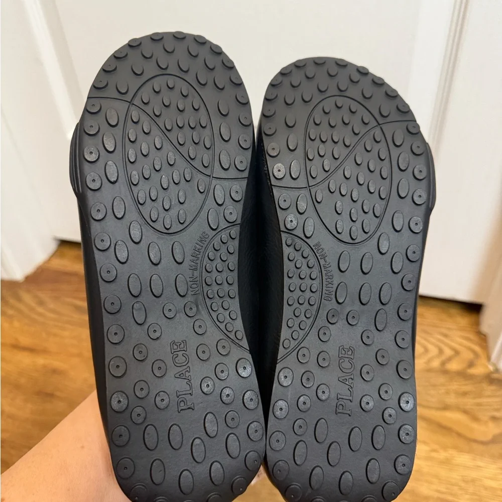 NWT The Children place kids Loafers size 6